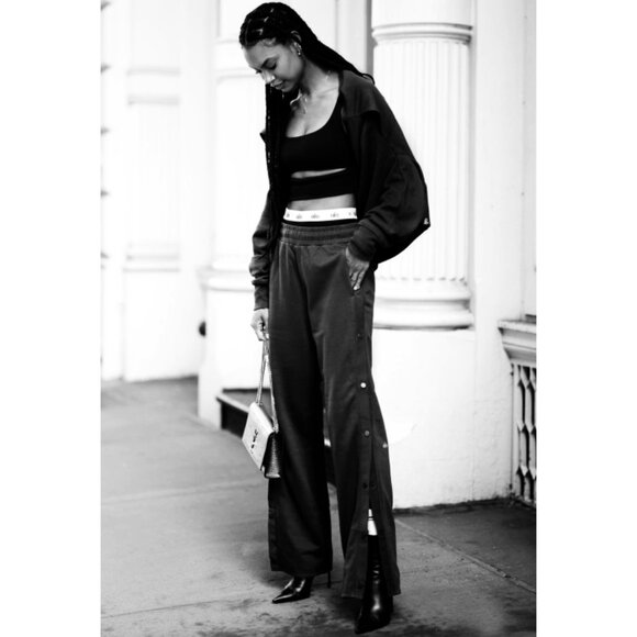 NEW Alo Courtside Tearaway Snap Pants Black High-Rise Buttons Straight Wide Leg - Picture 6 of 15